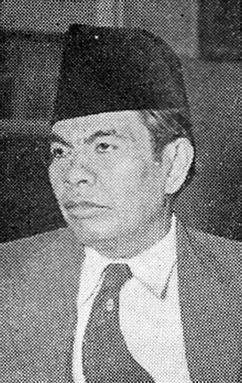 Moh yamin 29 mei 1945  Dalam kronologi sidang pertama Badan Penyelidik Usaha-usaha Persiapan Kemerdekaan (BPUPK) yang berlangsung pada 29 Mei hingga 1 Juni 1945, Yamin berpidato pada 29 Mei, Soepomo pada 31 Mei, dan Soekarno pada 1 Juni 1945